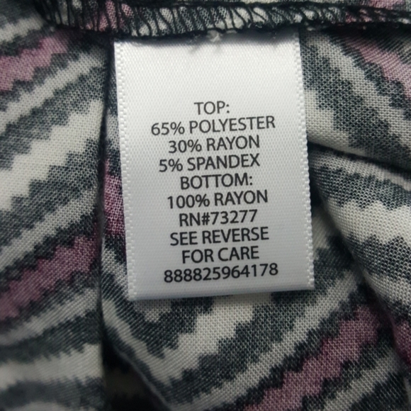 Candies black high neck sleeveless Chevron top - Picture 9 of 9